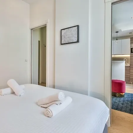 N8 - Magnifique Cosy Tour Eiffel Apartment Paris